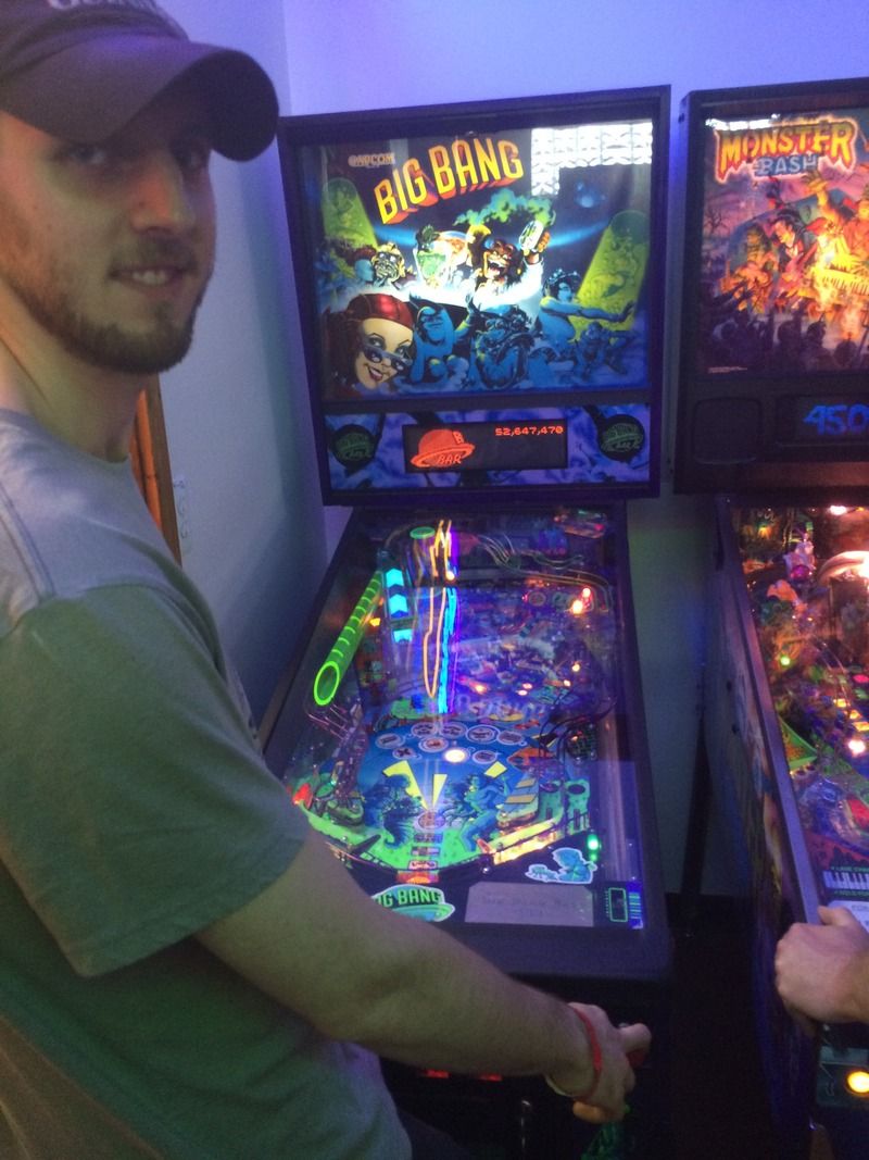 Vintage Flipper World (Ann Arbor Pinball Museum) 2015 Event Digital